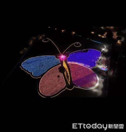 ▲西螺大橋下「西螺燈會」主燈「馬妮」燈光律動閃耀，象徵自由與力量。（圖／記者游瓊華翻攝）