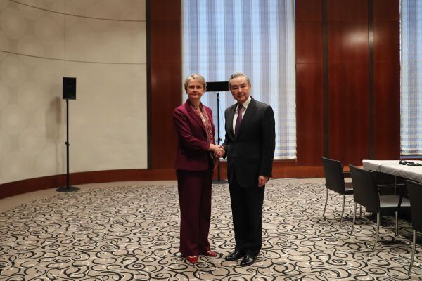 中英外長會見 古柏:對台政策沒有也不會改變