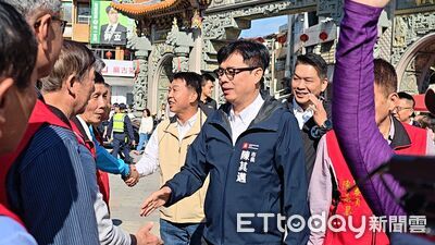 你都落選了...許智傑緊跟發紅包行程　「邁式幽默」讚他第一名