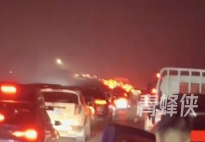 陸春節高速公路免費首日現「車龍」　電動車主「短充多次」大挑戰