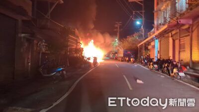 除夕凌晨不平靜！　休旅車突冒大火