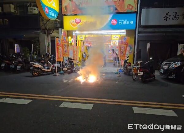 財神爺降臨！大樂透1.9億一注獨得　彩券行店員驚訝鳴炮：超開心