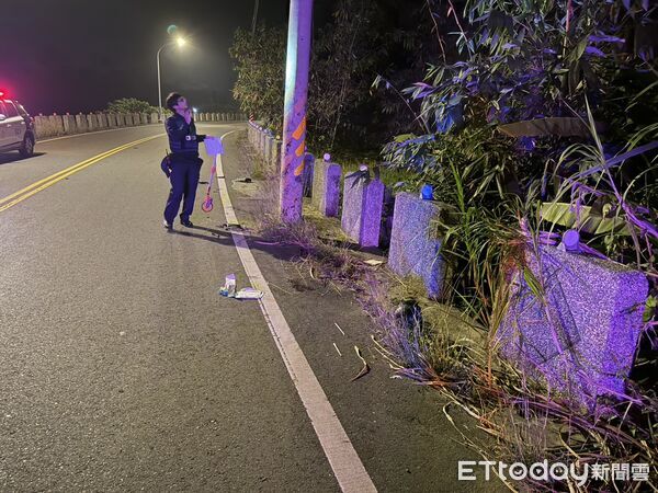 ▲▼             嘉義縣24歲男子無照騎乘黃牌重機自撞電桿，抵達醫院前已死亡。（圖／記者翁伊森翻攝，下同）
