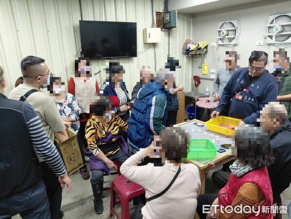 ▲仁武分局破獲地下賭場            。（圖／記者吳奕靖翻攝）