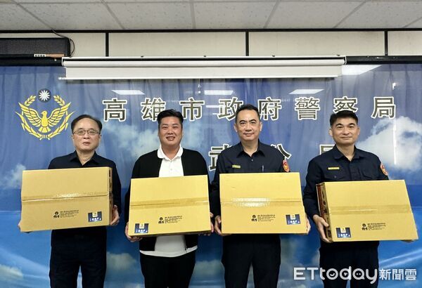 ▲仁武分局破獲地下賭場            。（圖／記者吳奕靖翻攝）