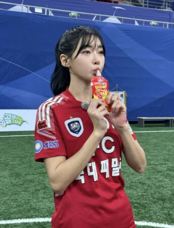 ▲▼《單身5》「小Karina」金珉志舊照遭挖！五官全變了　網驚認不出來。（圖／翻攝自韓網、金珉志IG）