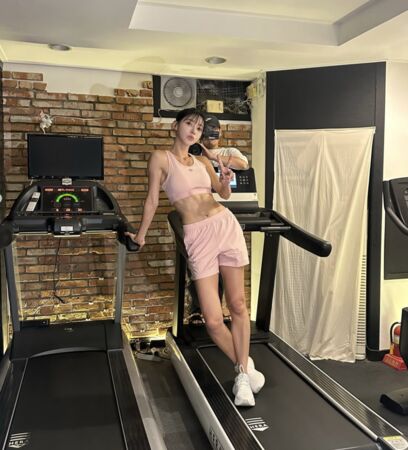 ▲▼《單身5》「小Karina」金珉志舊照遭挖！五官全變了　網驚認不出來。（圖／翻攝自韓網、金珉志IG）