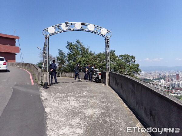 ▲▼中和烘爐地傳憾事！8旬翁獨自上山，停車突墜落4樓高邊坡不治。（圖／記者陸運陞翻攝）