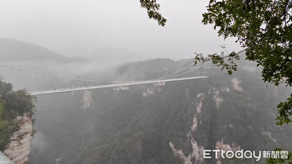 ▲▼  張家界留稿、雲天渡、玻璃橋6           。（圖／記者任以芳攝）