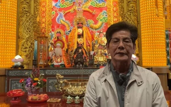 「富聖老師」提醒馬年屬馬、鼠、牛、兔、雞的民眾犯太歲外，如果民眾姓名中有「文」「哲」也要小心易有官司纏身。（翻攝自富陽軒八卦祖師廟臉書粉專）