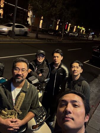 ▲黃健瑋現身。（圖／翻攝自李運慶臉書）