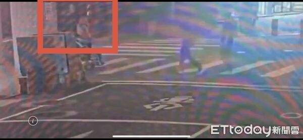 ▲▼      西門町隨機攻擊       。（圖／記者陸運陞翻攝）