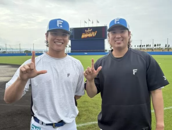 ▲日本火腿隊春訓期間特別歡送即將返台報到中華隊的古林睿煬與孫易磊，兩人也完成階段性春訓行程  。（圖／北海道日本火腿鬥士官方X）