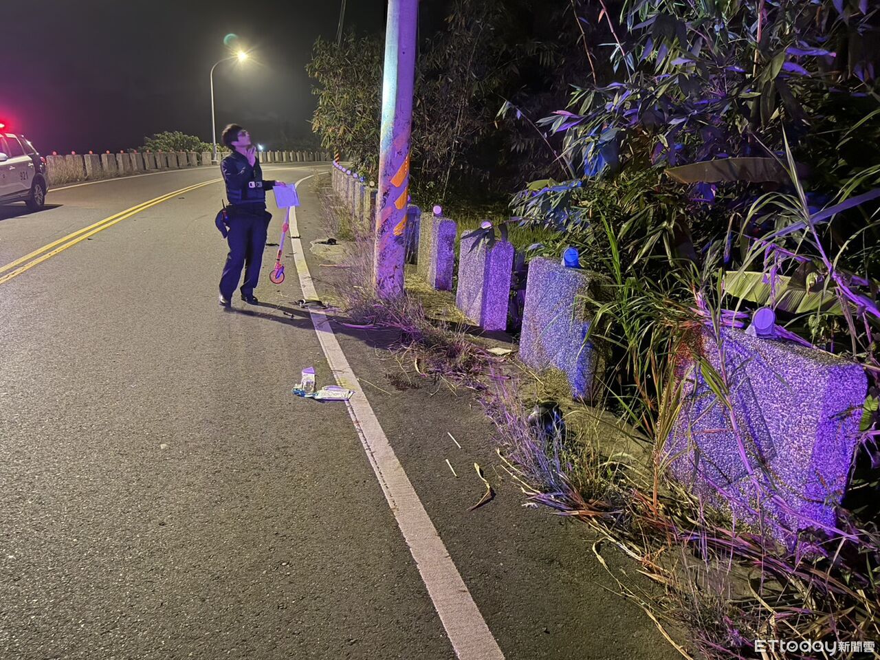 定位沒動女友急報警!嘉義24歲黃牌重機騎士 自撞電桿噴飛亡
