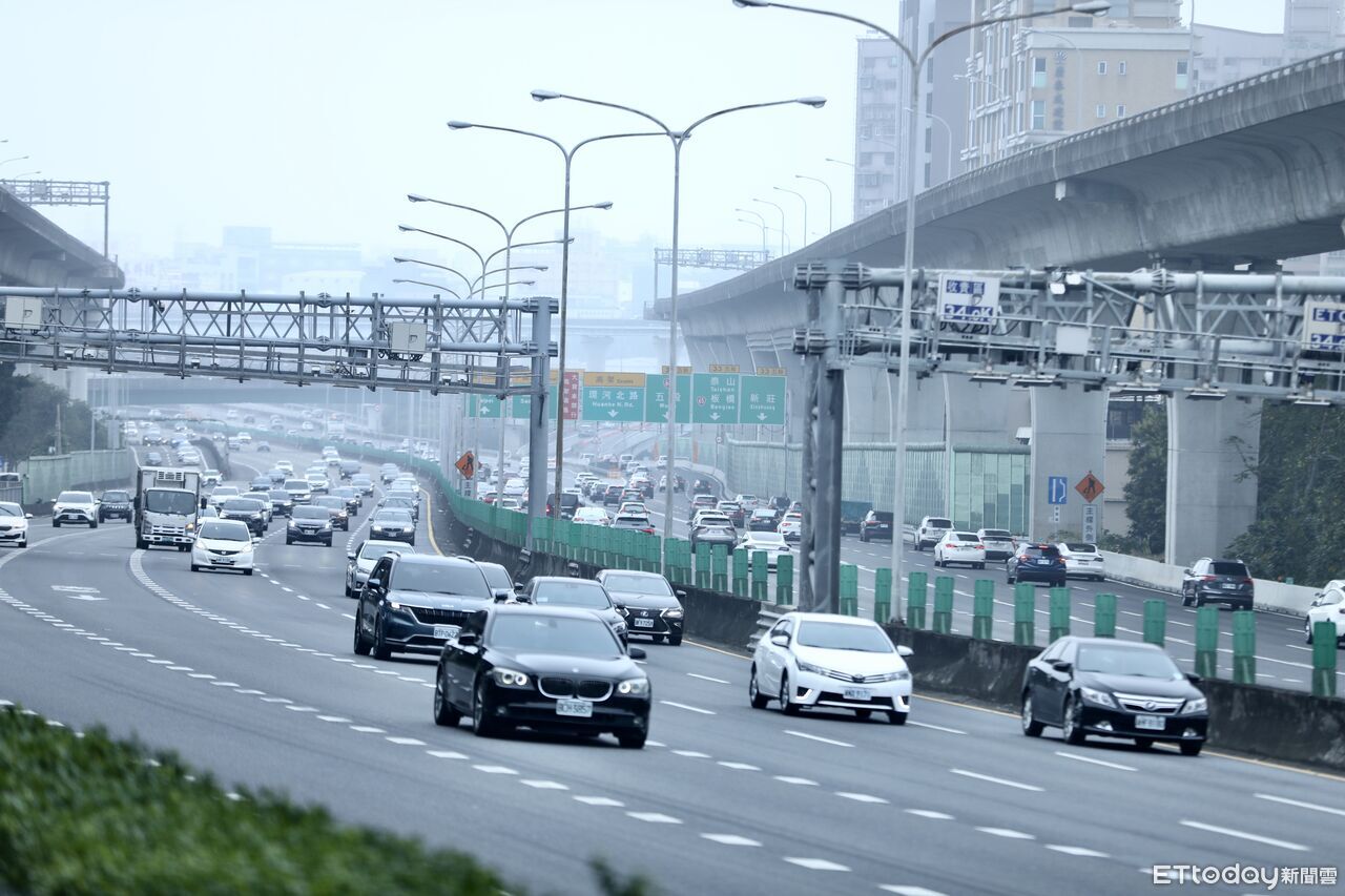 春節連假「國道壅塞減6%」 高公局揭原因:事故平均14分鐘排除