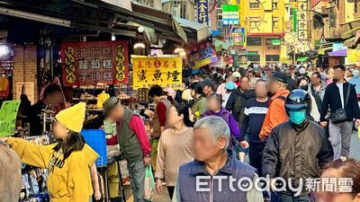 除夕市場採買辦年貨湧人潮　瑞芳警部署便衣警力防扒竊