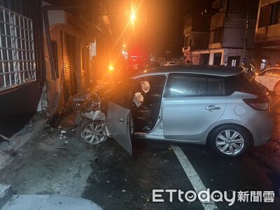 雨夜返鄉過年釀悲劇！22歲女駕駛撞死婦　再衝民宅破牆