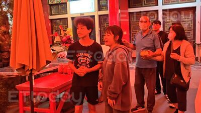 插頭香險滑天公爐！高雄國中生刮輸2000元拼翻本　換球鞋暴衝奪冠