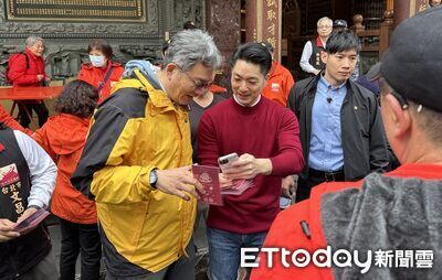 初一走春文昌宮　蔣萬安：大寶今年要會考也要來拜