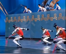 宇樹科技3登春晚！王興興透露「武術機器人」秘辛　預估全球百億產值