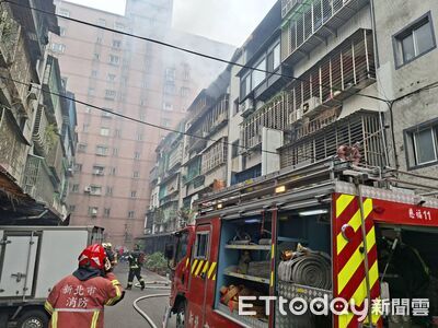 快訊／大年初一新北火警！頂樓加蓋竄火煙　70歲嬤左手臂燒傷