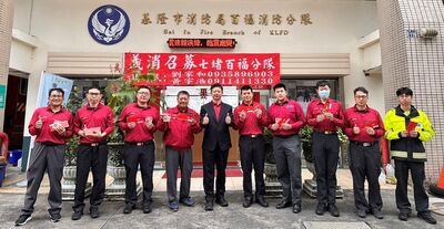 基隆春節堅守崗位護民安　消防局長游家懿慰問執勤同仁