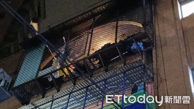 五股民宅大年初一火警！陽台起火消防員緊急灌救