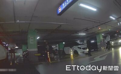 37歲女慘被抓髮壓地！下體遭踼裂爆血...疑人肉佔停車位起禍端