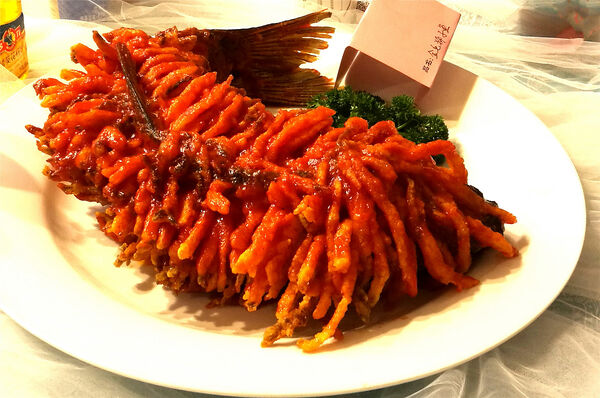 ▲河北名菜「金毛獅子魚」。（圖／CFP）