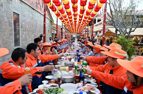 ▲福建晉江春節大圍爐活動。（圖／CFP）
