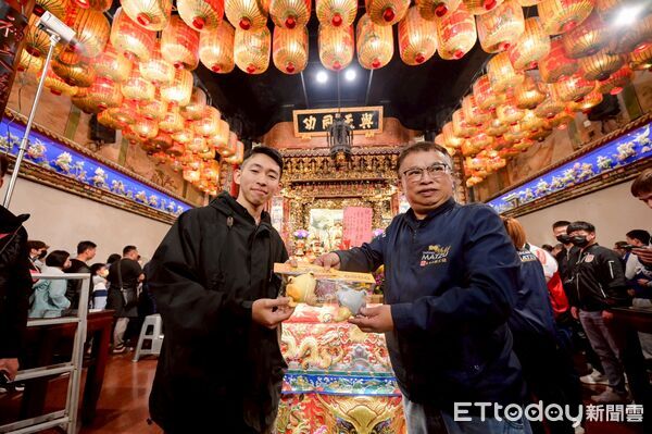 ▲▼ 西螺福興宮「頭香哥」。（圖／記者游瓊華翻攝）