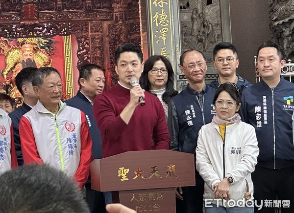 ▲▼  蔣萬安初一宮廟走春     。（圖／記者崔至雲攝）