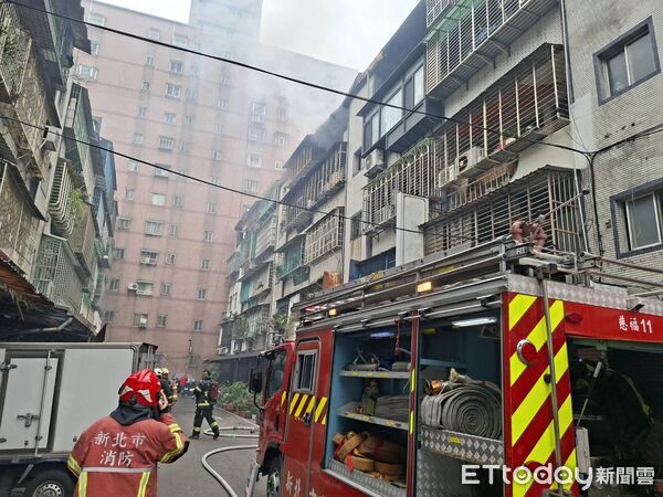 ▲▼▲大年初一三重民宅傳出火警，七旬婦人左手臂燒燙傷。 （圖／記者邱中岳翻攝）