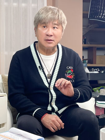 ▲胡瓜上《鈔錢部署》大談慘痛理財史 驚爆錄影完「險違約交割三千萬」。（圖／華視提供）