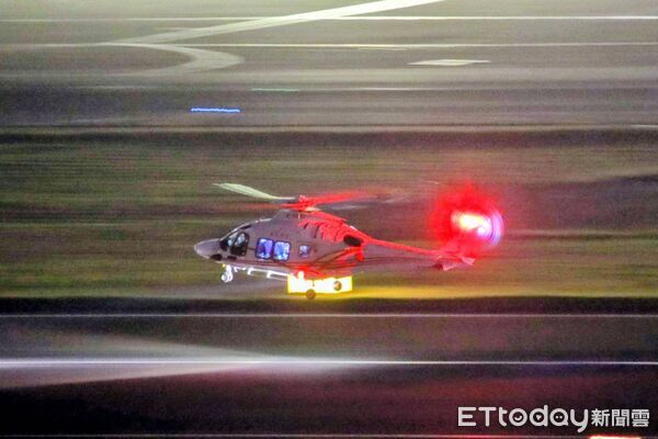 ▲▼陳光復重摔昏迷，搭乘醫療專機送高雄榮總。（圖／民眾提供）