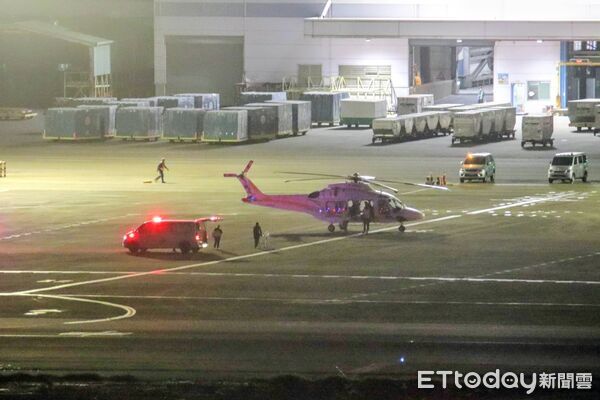 ▲▼陳光復重摔昏迷，搭乘醫療專機送高雄榮總。（圖／民眾提供）