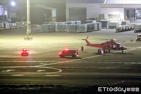 ▲▼陳光復重摔昏迷，搭乘醫療專機送高雄榮總。（圖／民眾提供）