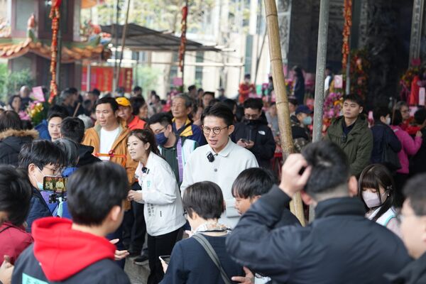 ▲▼黃國昌初一走春拜年。（圖／取自黃國昌粉絲團）