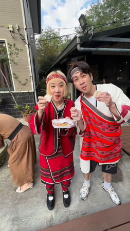 ▲▼陳漢典陪Lulu回娘家！變身泰雅女婿「爆汗搗年糕」。（圖／翻攝自IG）