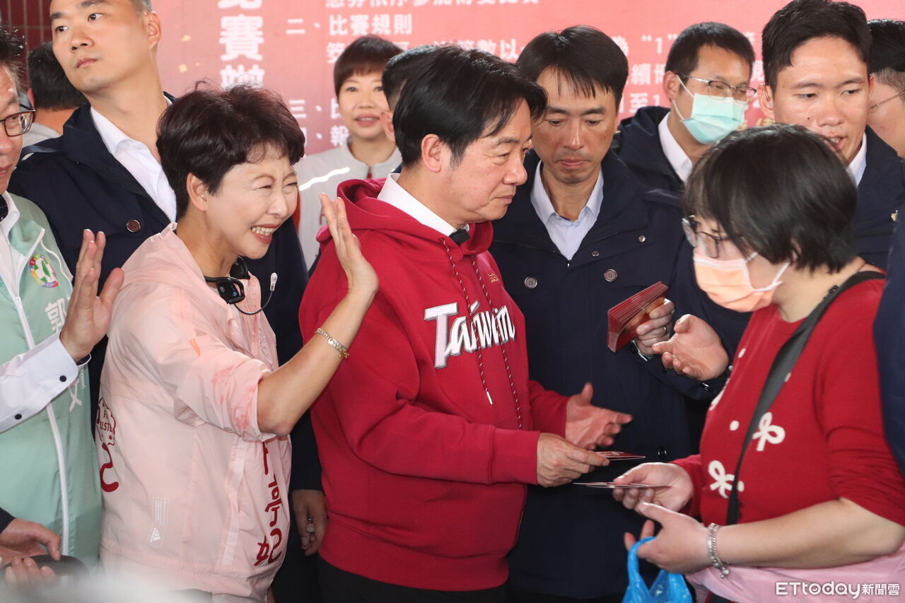 總統賴清德被嘔吐物噴到 蘇一峰示警:含億萬顆諾羅病毒