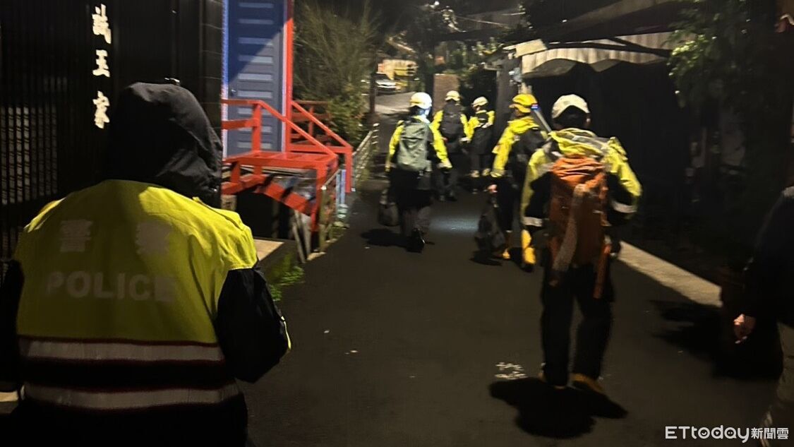 除夕夜山區驚魂!新北登山客受困三貂嶺 瑞芳警消聯手尋獲送醫