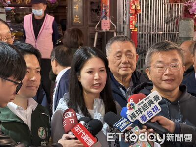 林亮君首度黨內初選挑戰　再「盧」蔡其昌站台發福袋