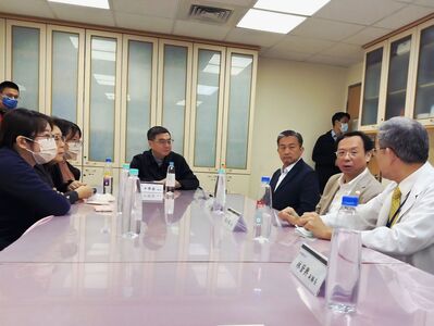 未來還要走更長遠的路！　家屬曝陳光復最新病況：生命徵象穩定好轉中