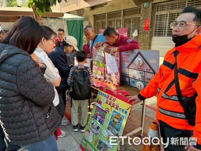 走春逛商圈學防災　南消設攤送好禮強化住警器觀念