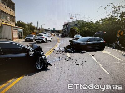 年初二開車回雲林！返鄉男疑疲勞駕駛…跨雙黃線猛撞對向車釀3傷