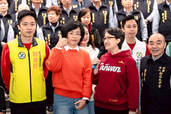 ▲▼民進黨立委、新北市長參選人蘇巧慧陪同副總統蕭美琴至新店、永和參香拜廟。（圖／蘇巧慧辦公室提供）