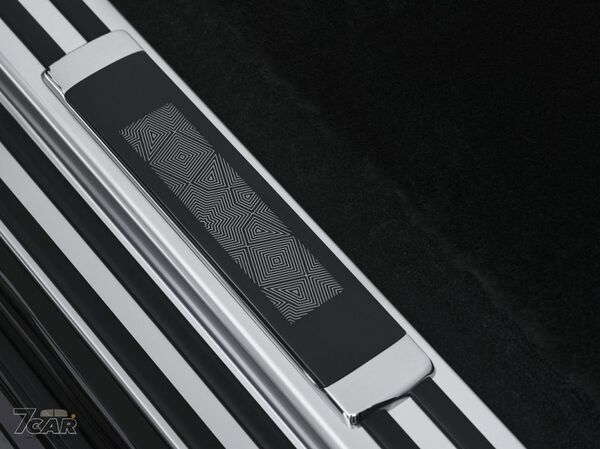 專利雷射雕刻技術首度應用　Rolls-Royce Phantom Arabesque 致敬中東建築藝術