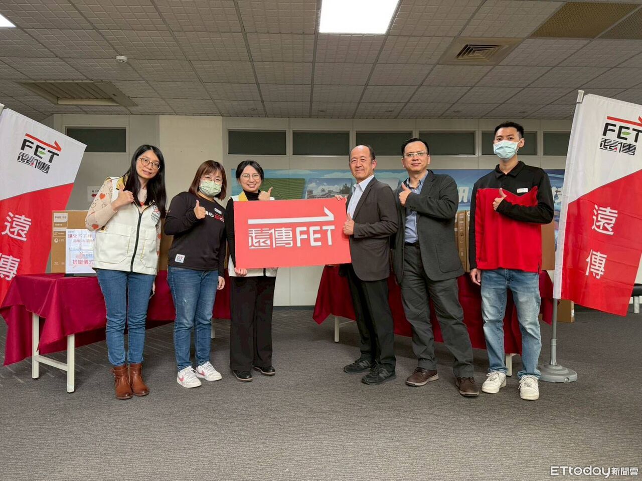 遠傳電信捐20部再生液晶顯示器 助南投弱勢家庭新年數位升級