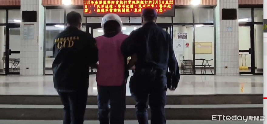 39歲男丟汽油彈燒4車...再持刀搶超商6000元!警當場逮人送辦