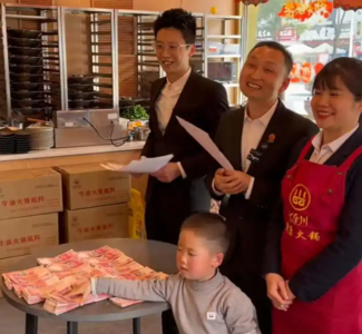 四川火鍋店春節4天「賺超155萬元」　老闆連續4年「全分員工」